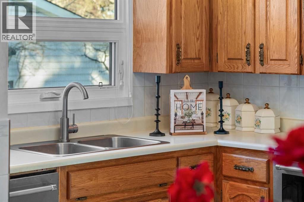 Single Family House Bungalow for Sale in  Rundleview Road NE Rundle Calgary 