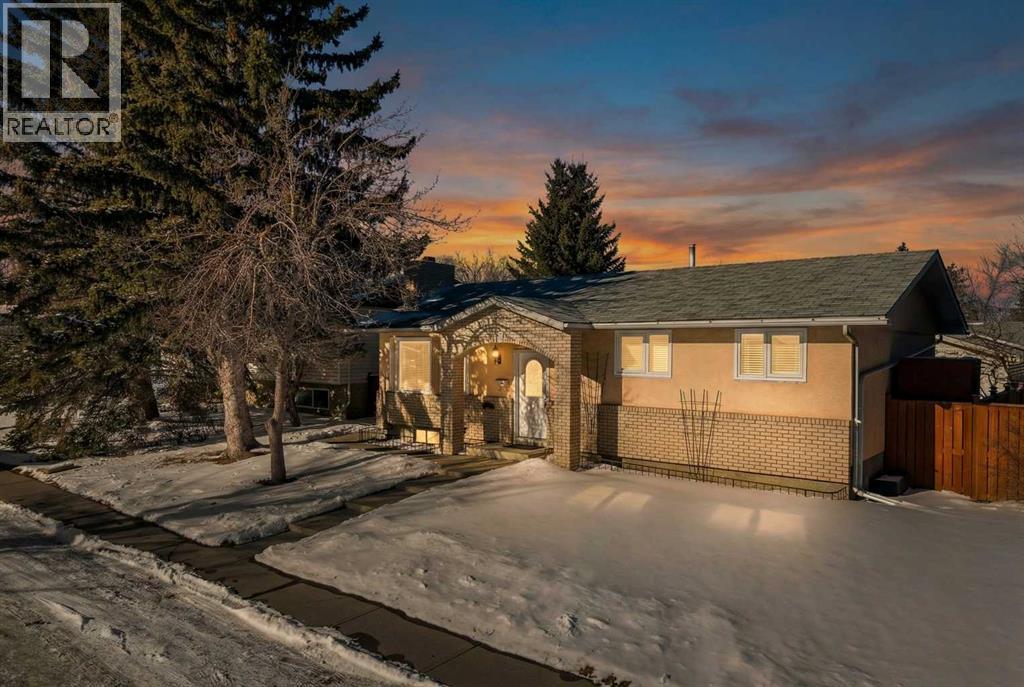 Single Family House Bungalow for Sale in  Rundleview Road NE Rundle Calgary 