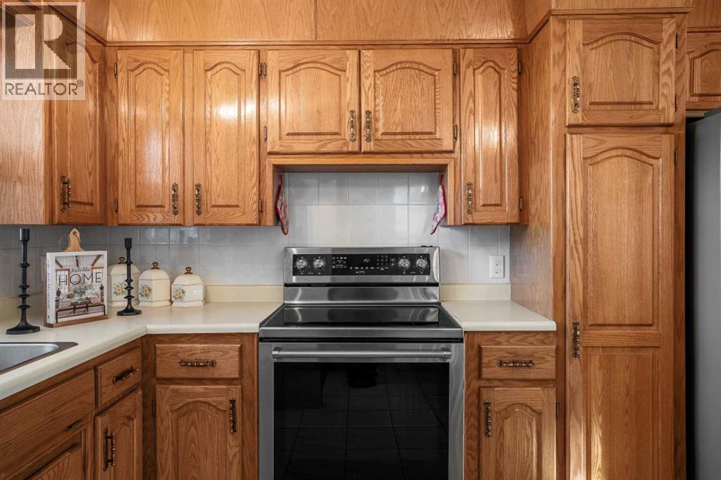 Single Family House Bungalow for Sale in  Rundleview Road NE Rundle Calgary 