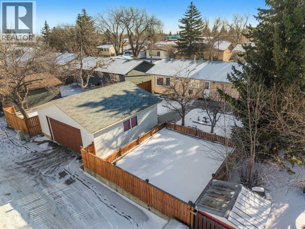 Single Family House Bungalow for Sale in  Rundleview Road NE Rundle Calgary 
