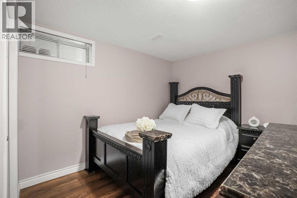 Single Family House Bungalow for Sale in  Rundleview Road NE Rundle Calgary 