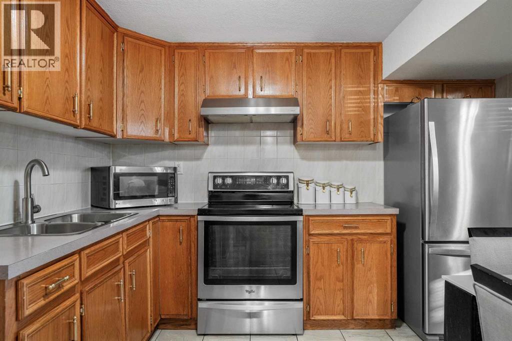 Single Family House Bungalow for Sale in  Rundleview Road NE Rundle Calgary 