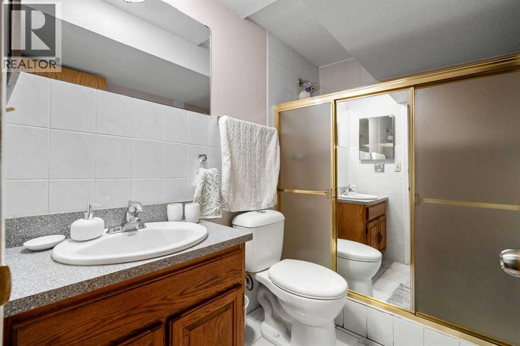 Single Family House Bungalow for Sale in  Rundleview Road NE Rundle Calgary 