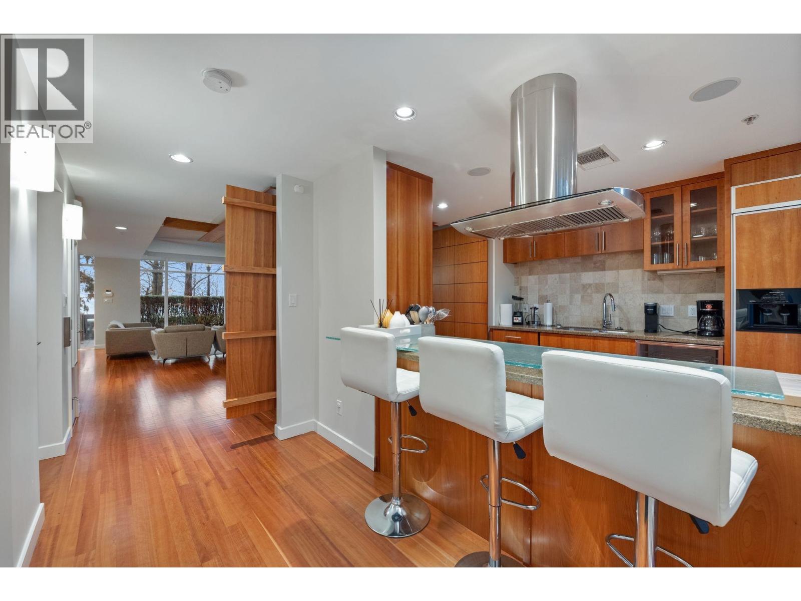 TH20 1281 W CORDOVA STREET, Vancouver