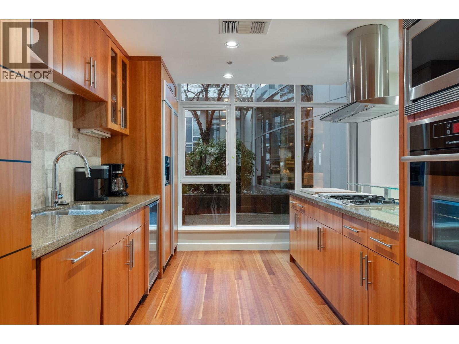 TH20 1281 W CORDOVA STREET