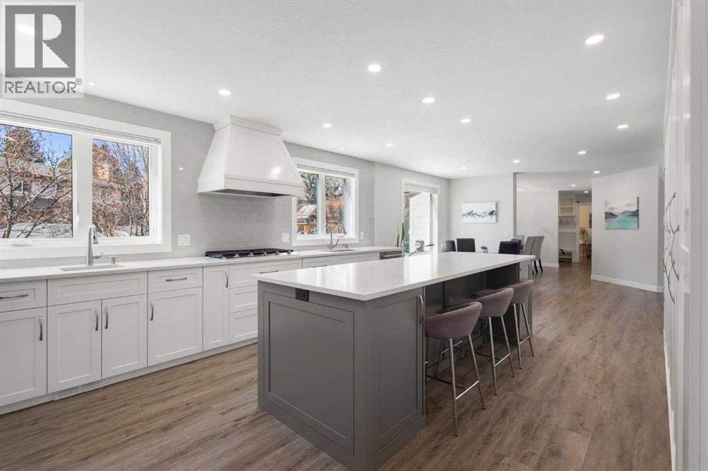 Single Family House for Sale in  Varsity Estates Bay NW Varsity Calgary 