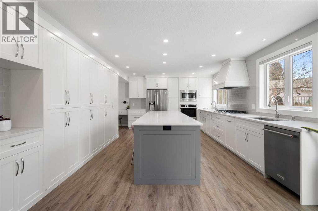 Single Family House for Sale in  Varsity Estates Bay NW Varsity Calgary 