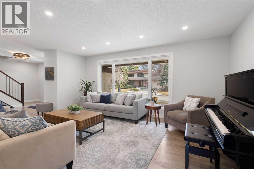 Single Family House for Sale in  Varsity Estates Bay NW Varsity Calgary 