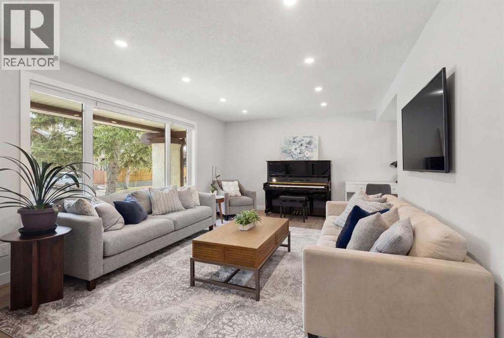 Single Family House for Sale in  Varsity Estates Bay NW Varsity Calgary 