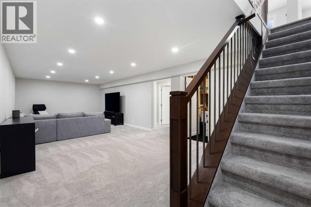 Single Family House for Sale in  Varsity Estates Bay NW Varsity Calgary 