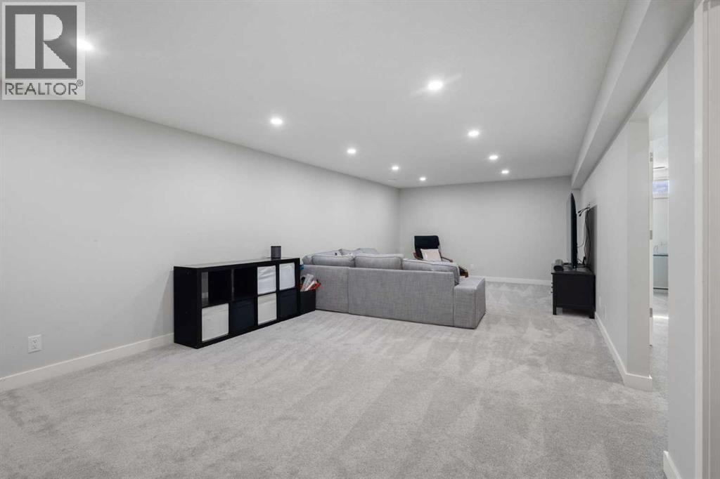 Single Family House for Sale in  Varsity Estates Bay NW Varsity Calgary 