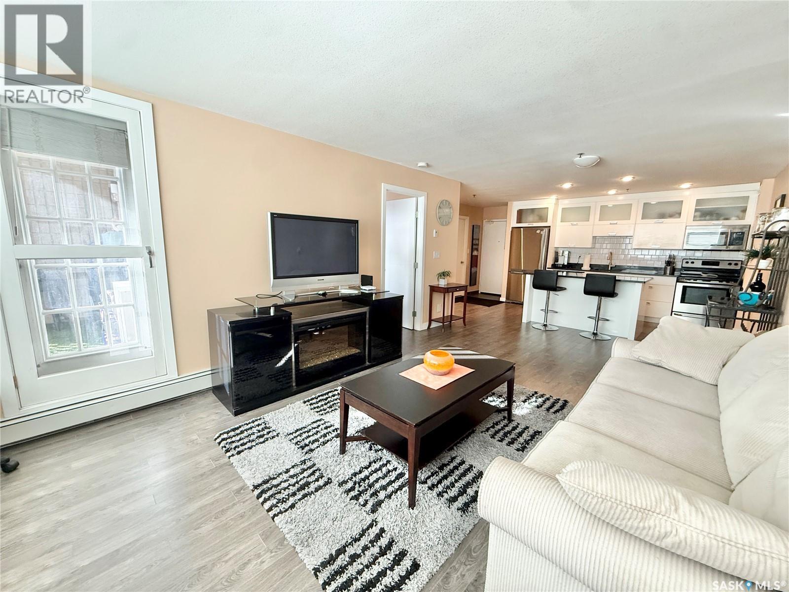 #301 351 SAGUENAY DRIVE - 13