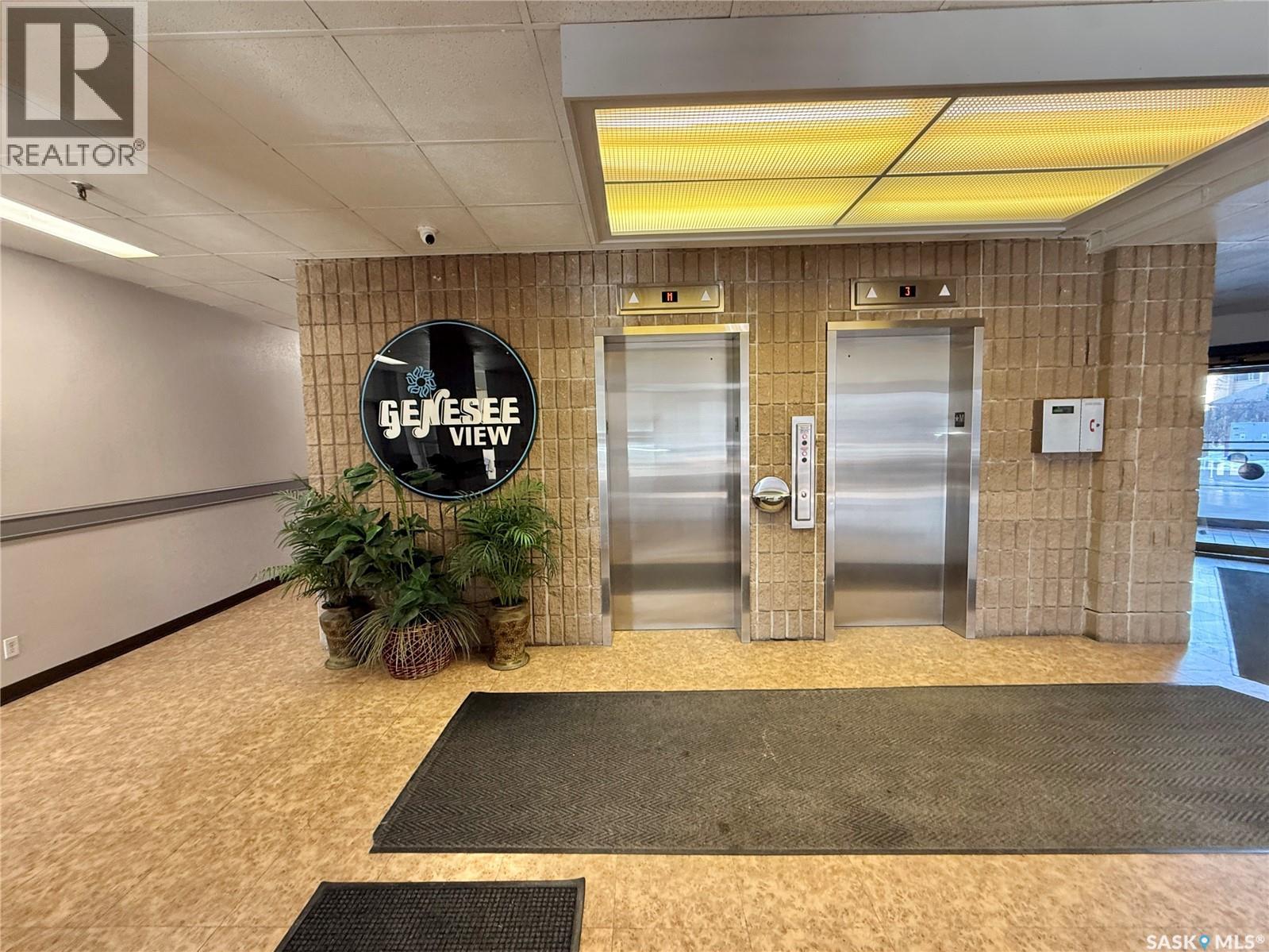 #301 351 SAGUENAY DRIVE - Image 2