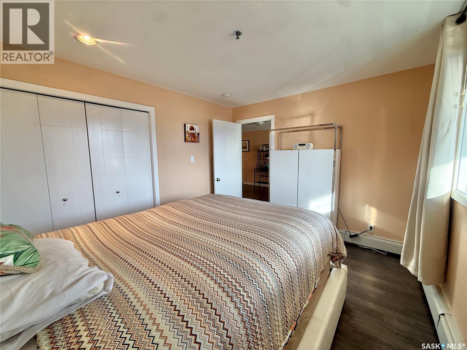 #301 351 SAGUENAY DRIVE - 20