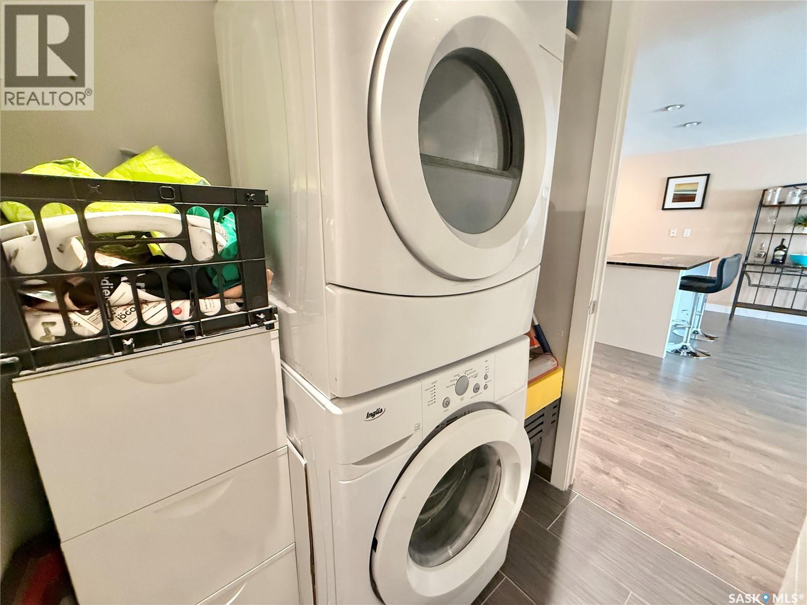 #301 351 SAGUENAY DRIVE - 23