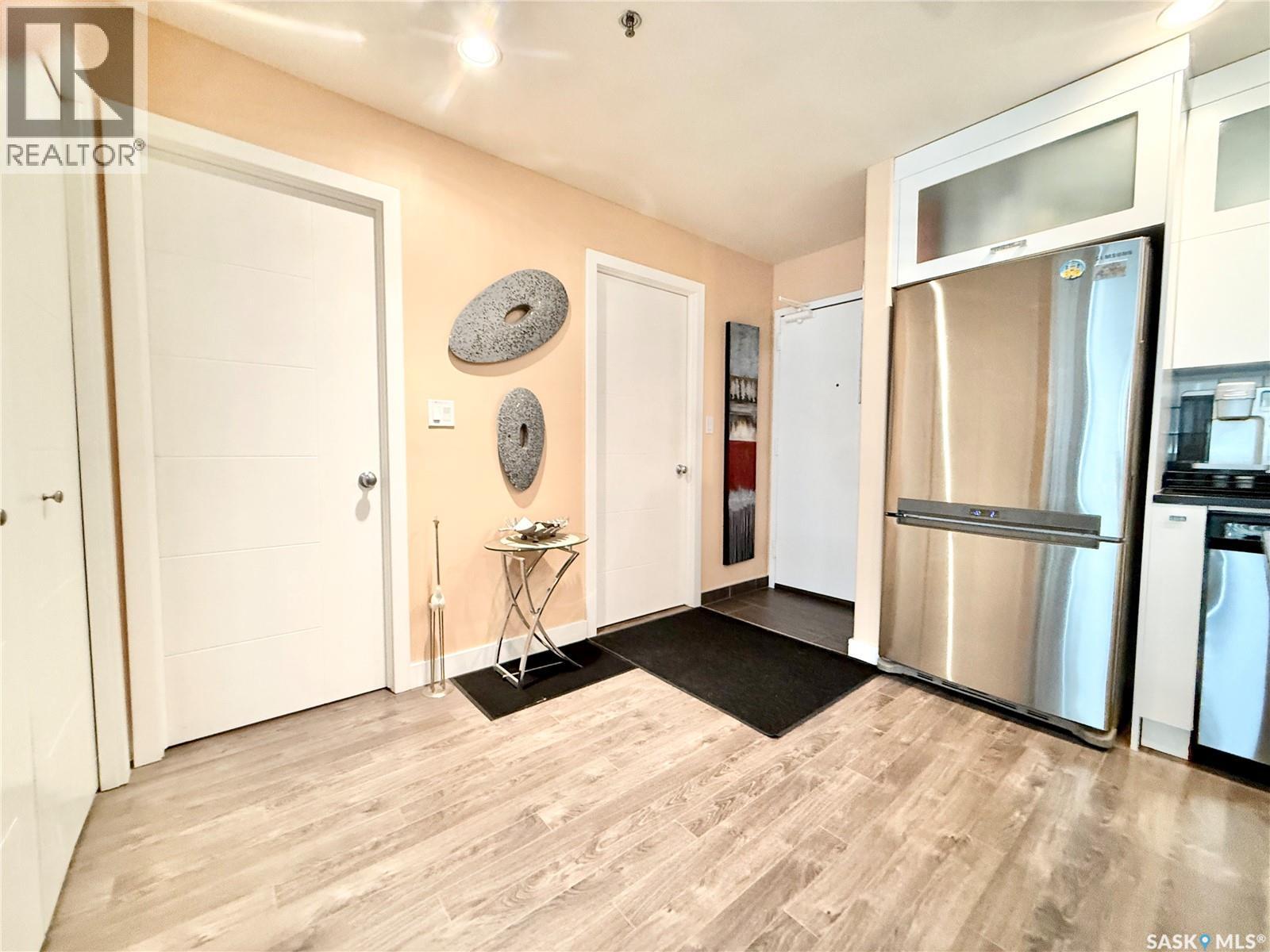 #301 351 SAGUENAY DRIVE - 6