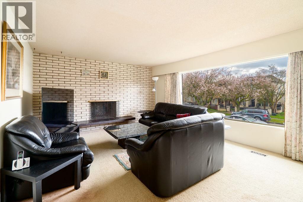 437 55TH Avenue - photo 2