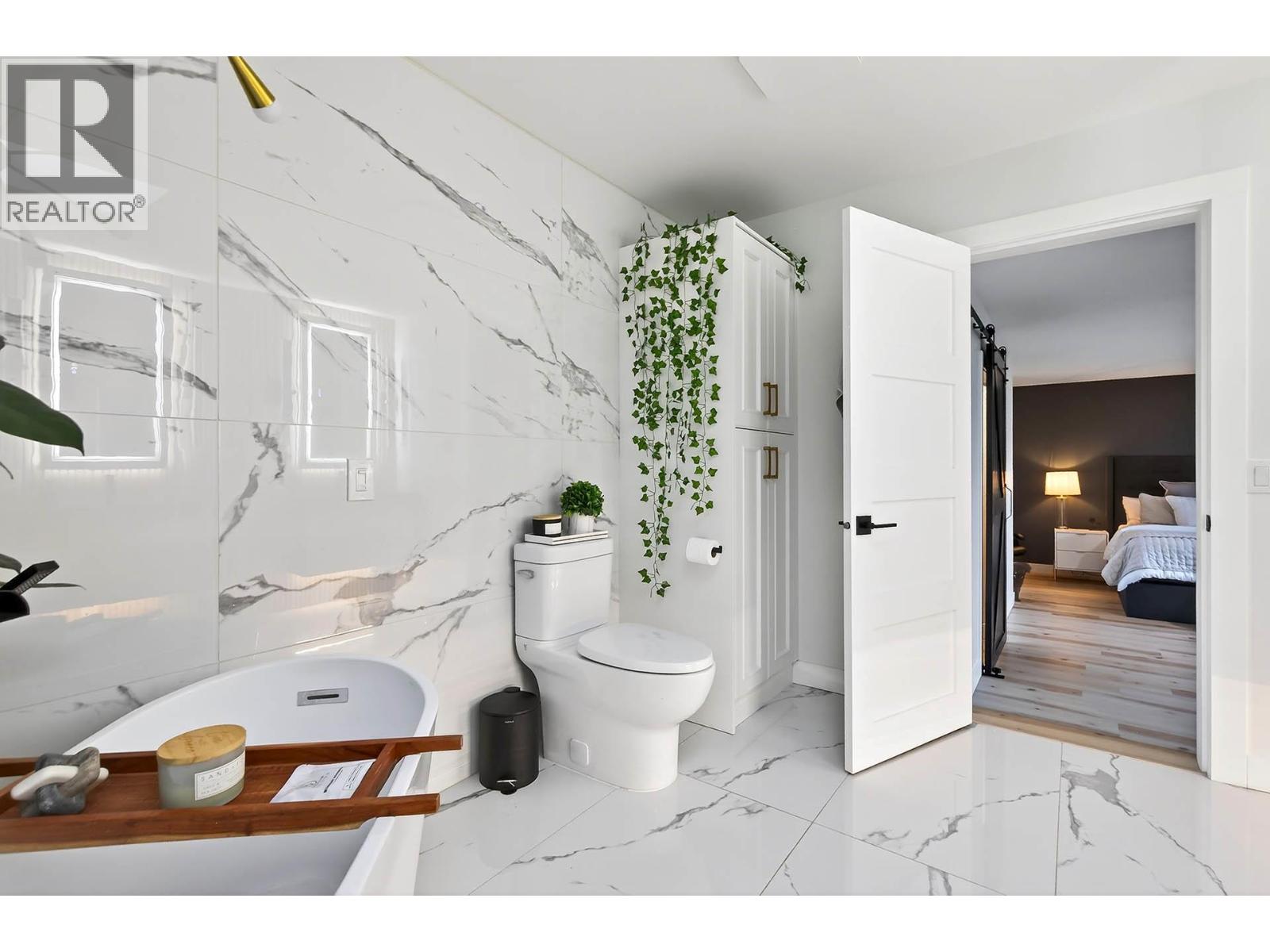 1095 Laurel Place - 10