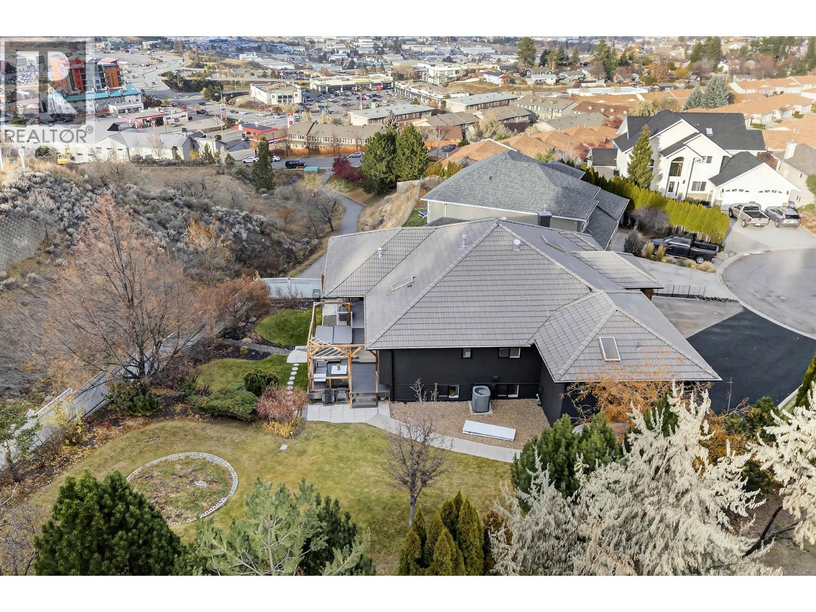 1095 Laurel Place - 30