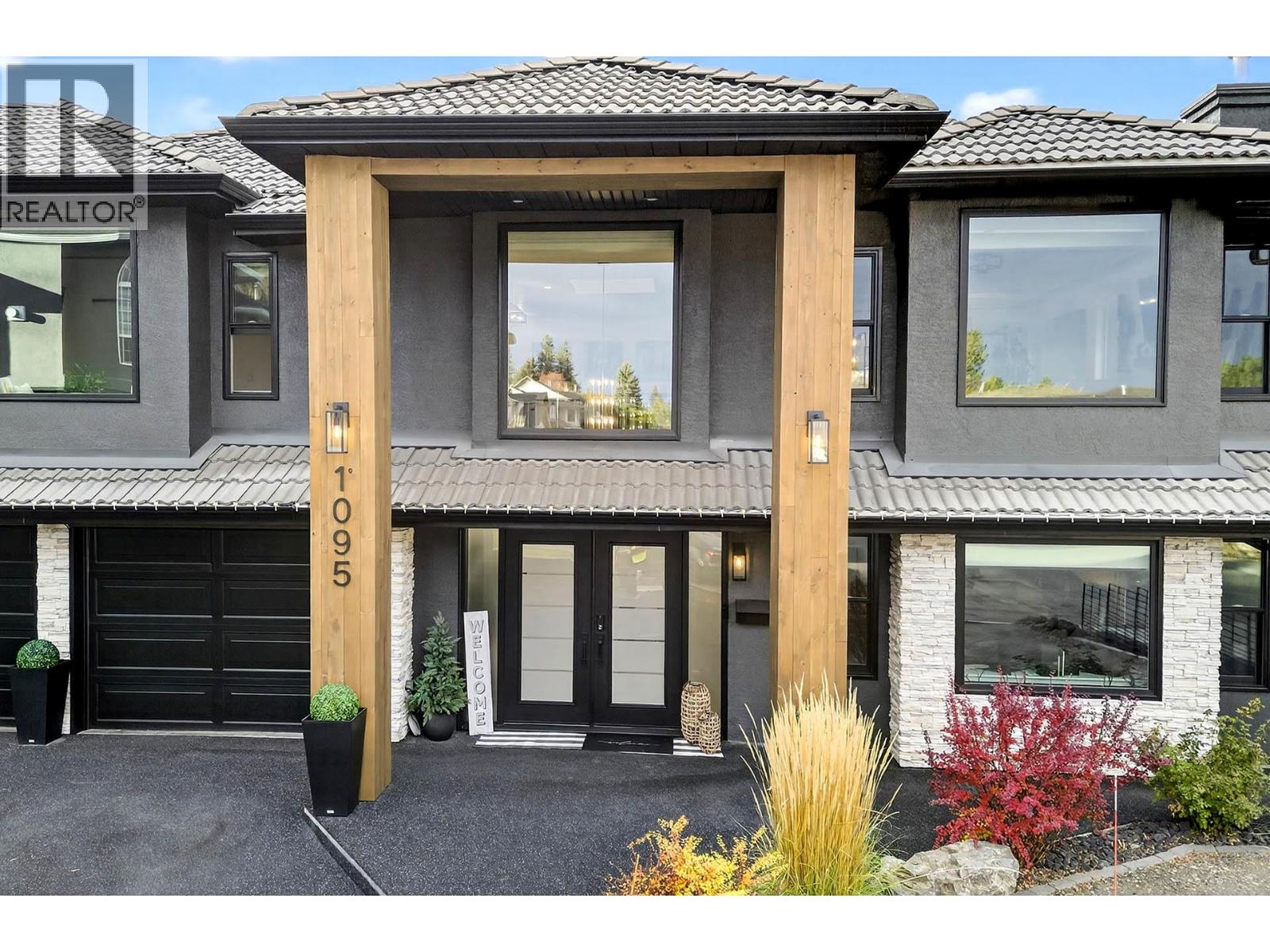 1095 Laurel Place - 34