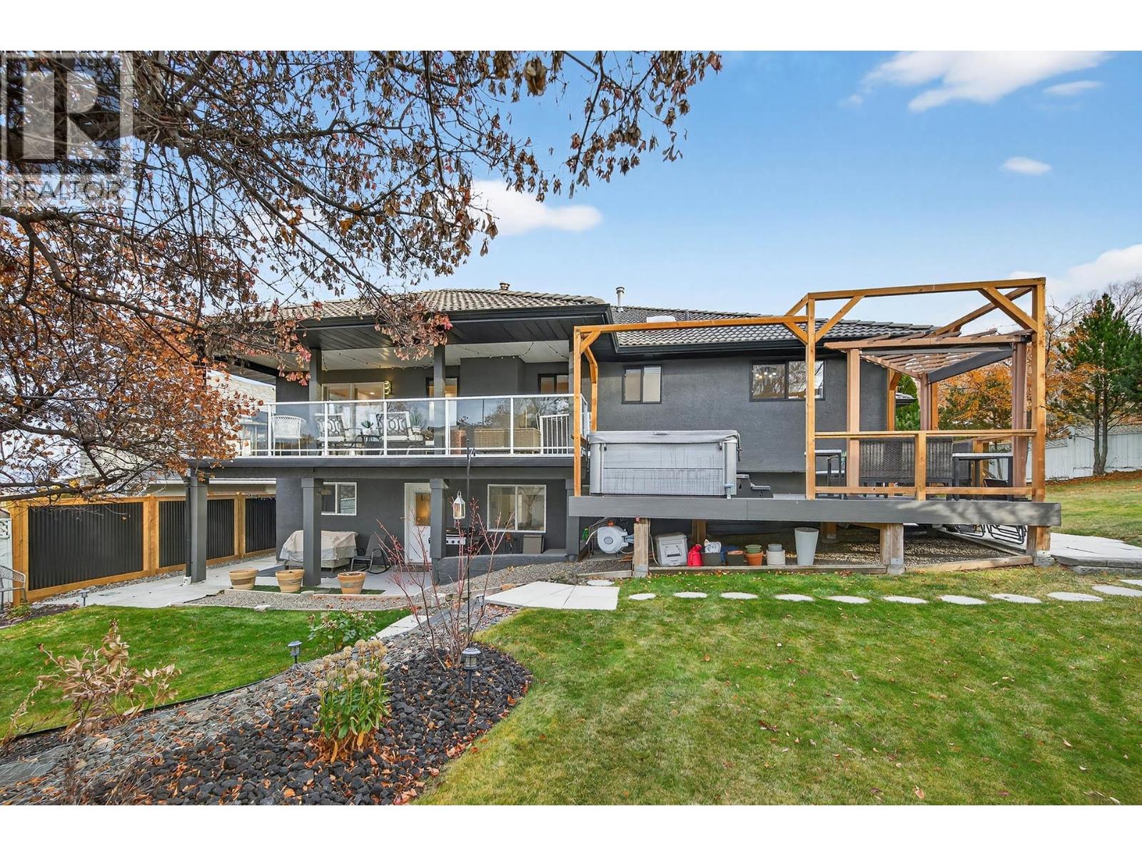 1095 Laurel Place - 44