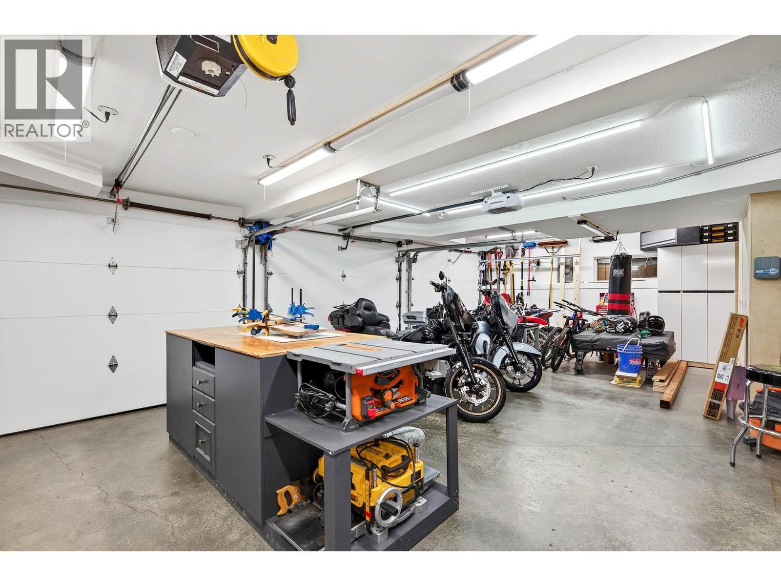 1095 Laurel Place - 56