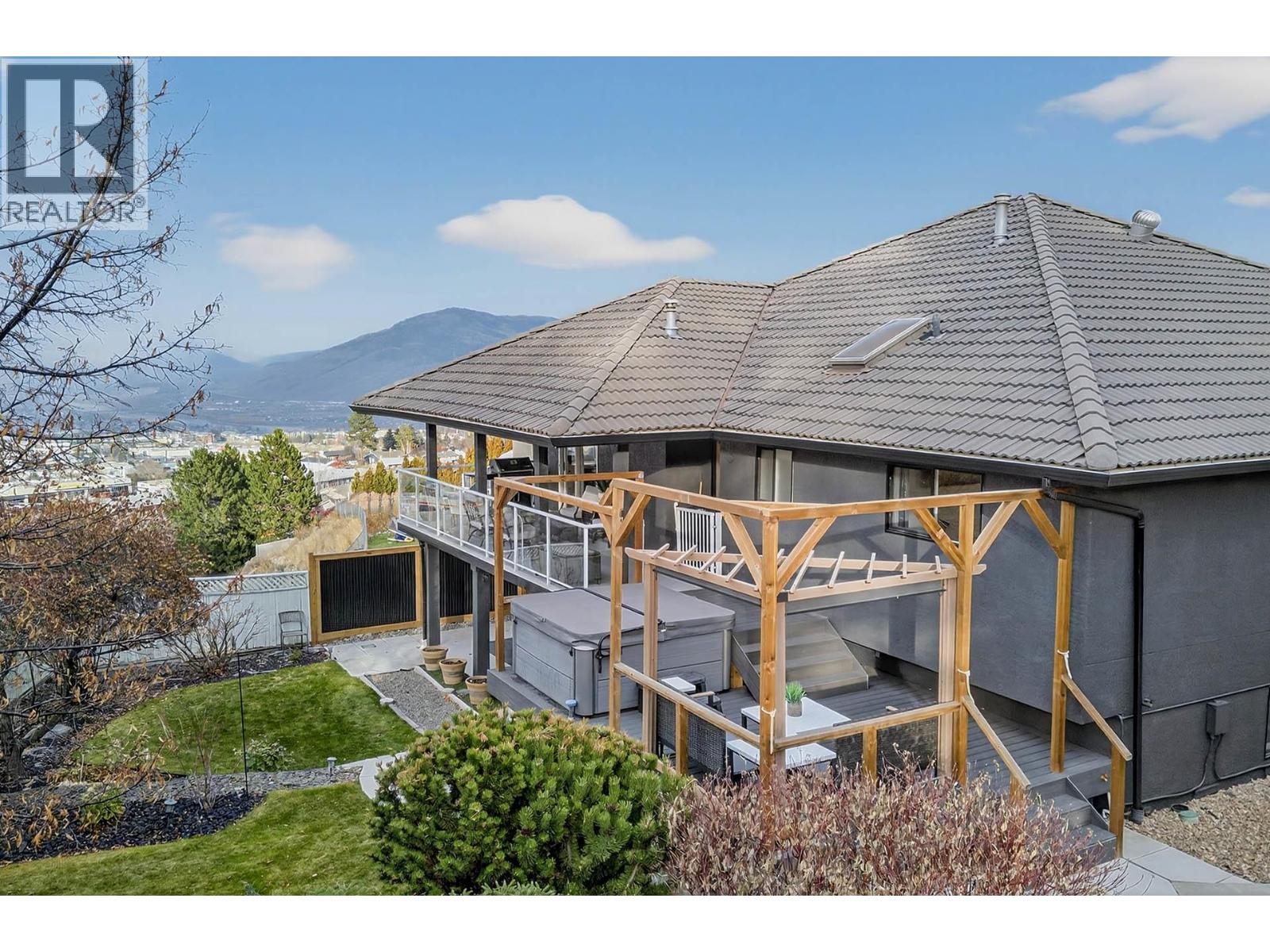 1095 Laurel Place - 31