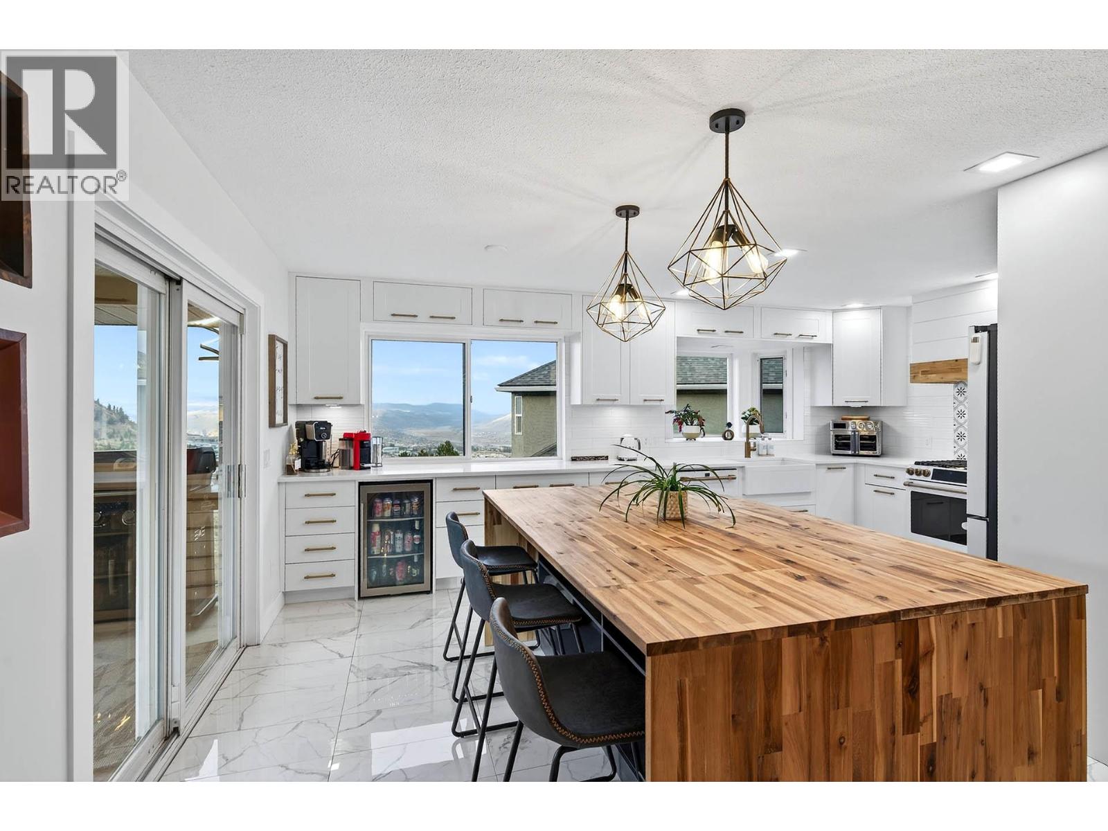 1095 Laurel Place - 70