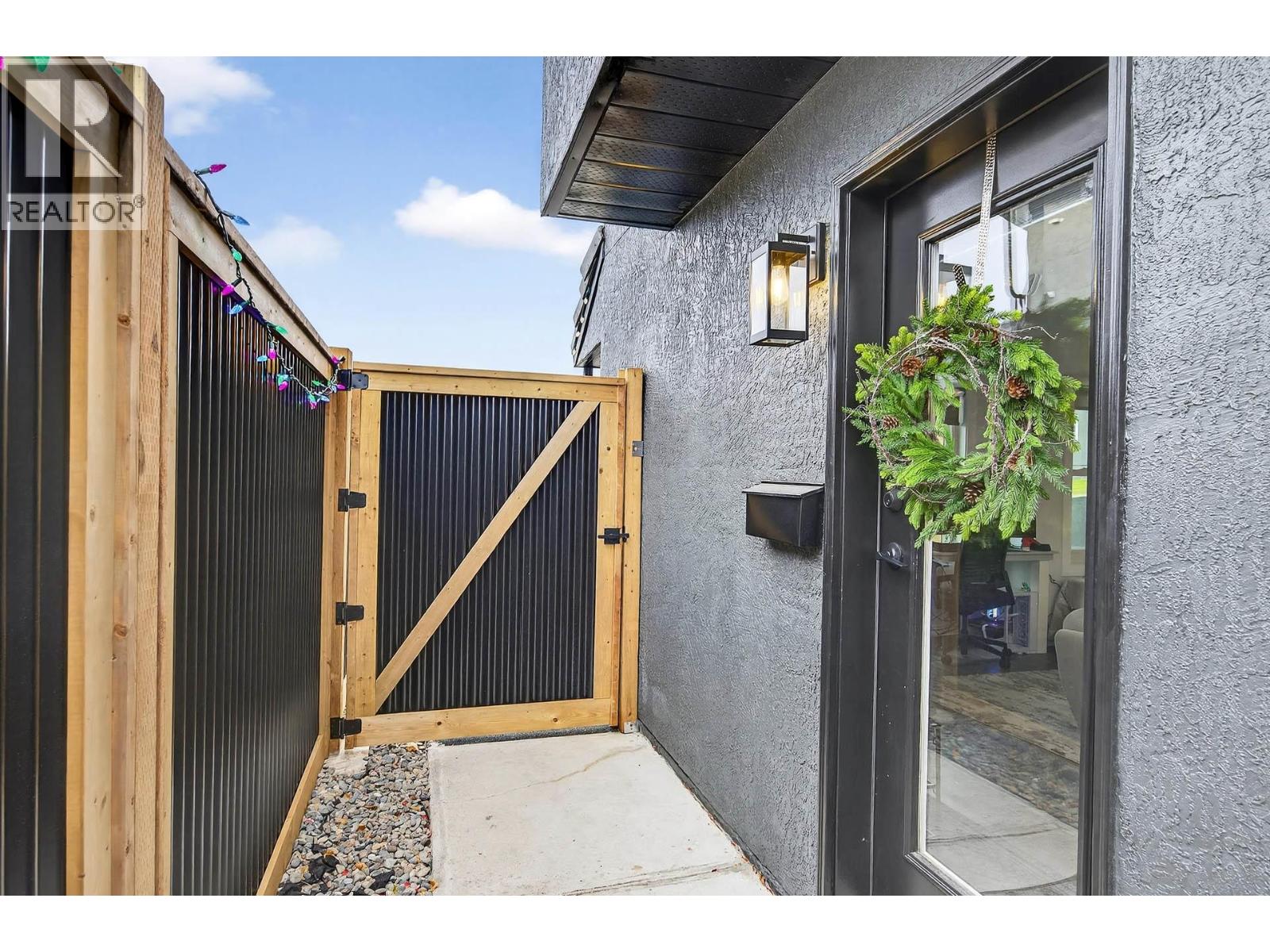 1095 Laurel Place - 61