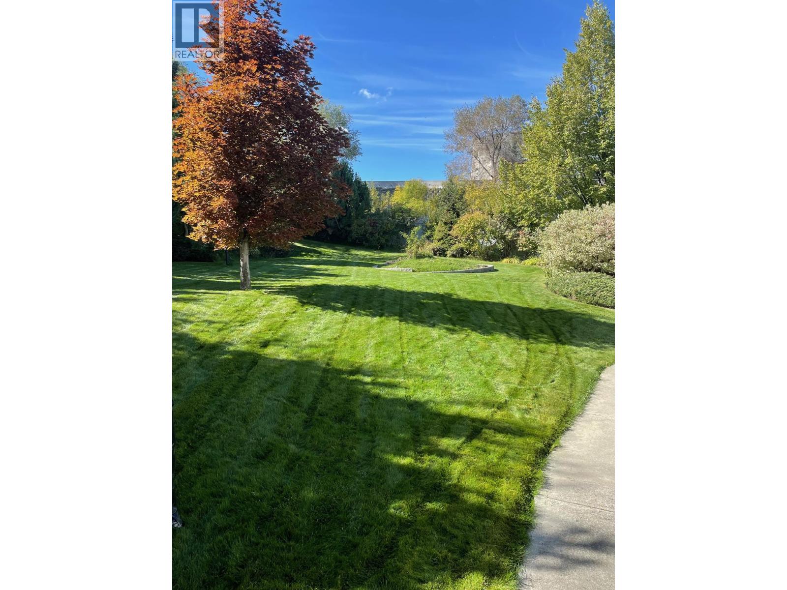 1095 LAUREL PLACE - 99