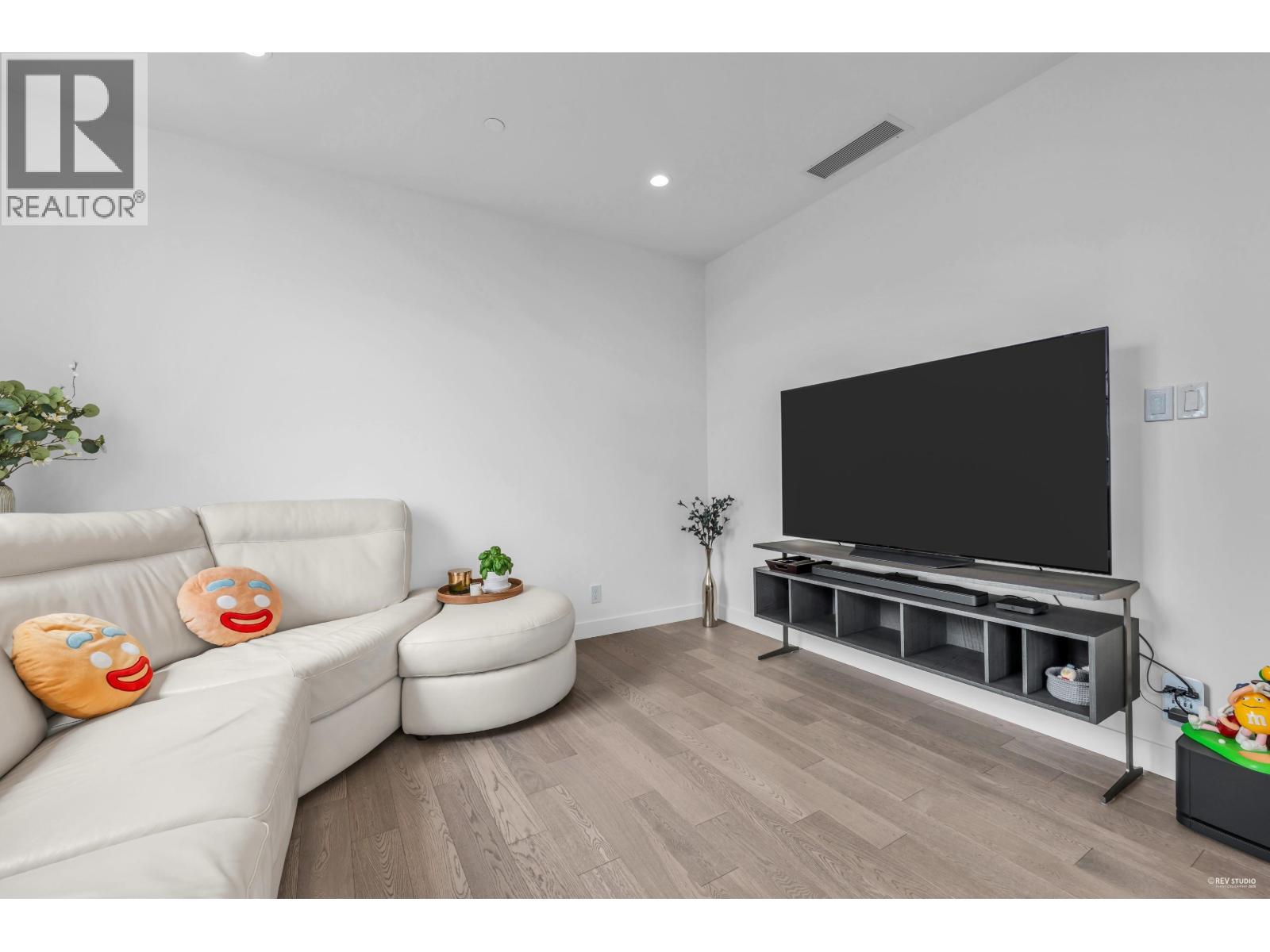 #1204-6855 PEARSON Way, Richmond