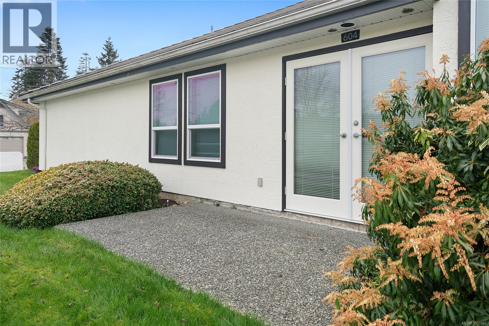 604 265 Mills Street, Parksville