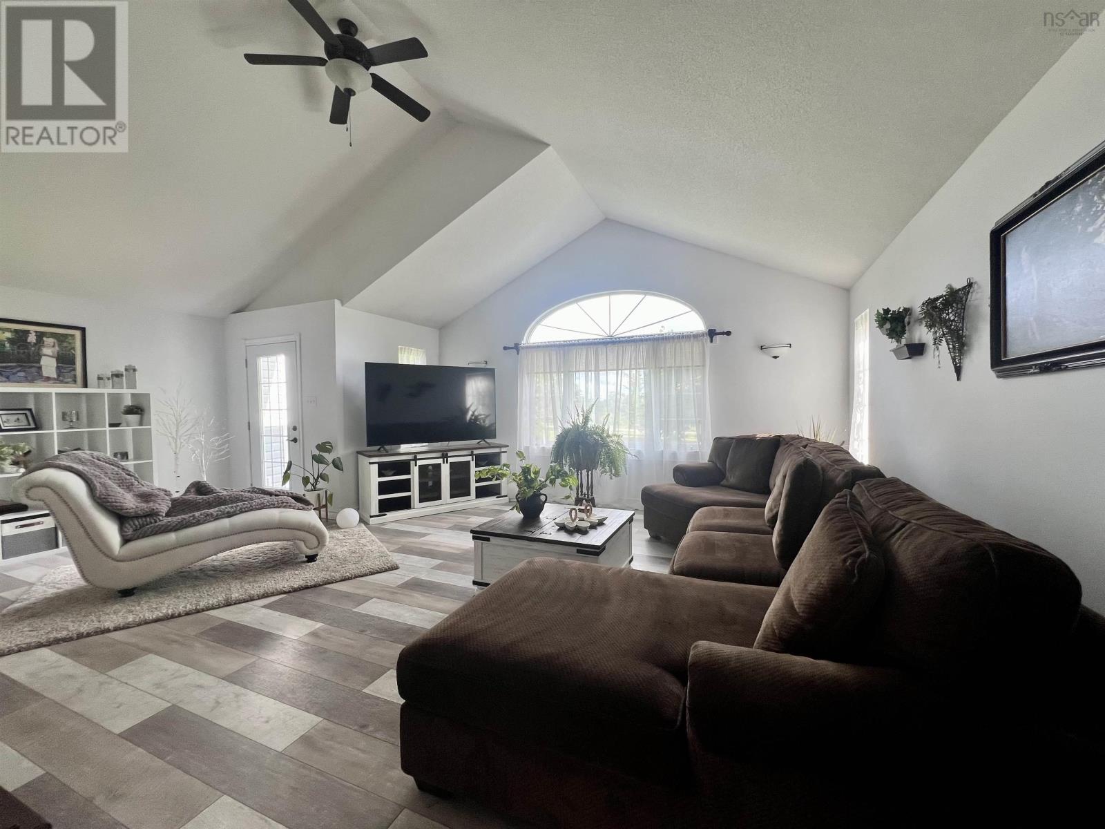 Property 26 of 46 of 1042 Pleasant Valley Road