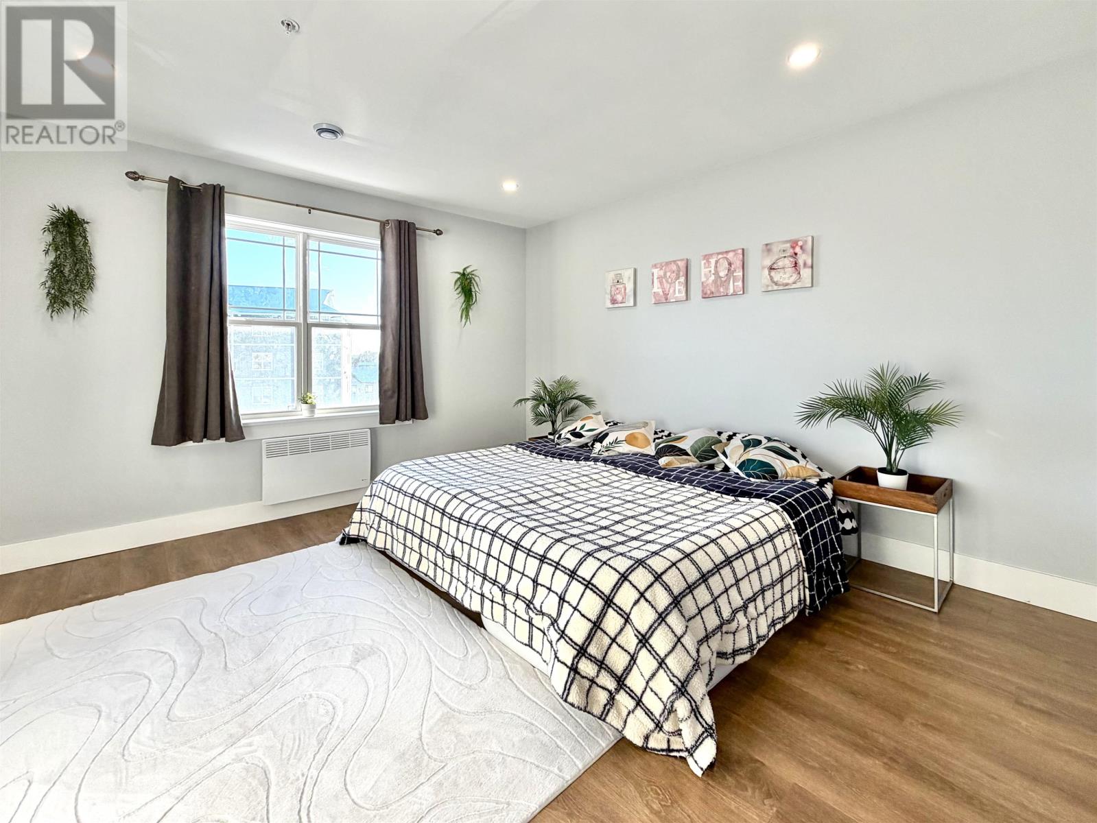 #202 24 GILBERT DRIVE - 26