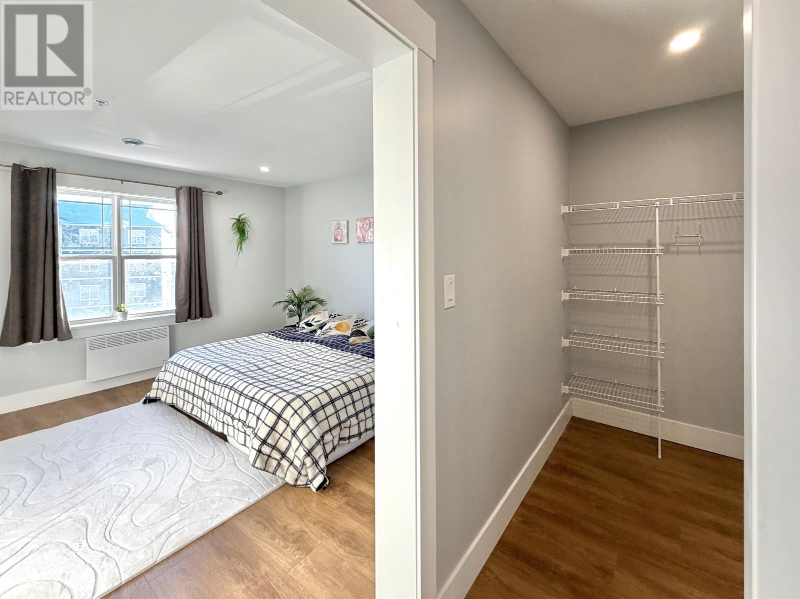 #202 24 GILBERT DRIVE - 27