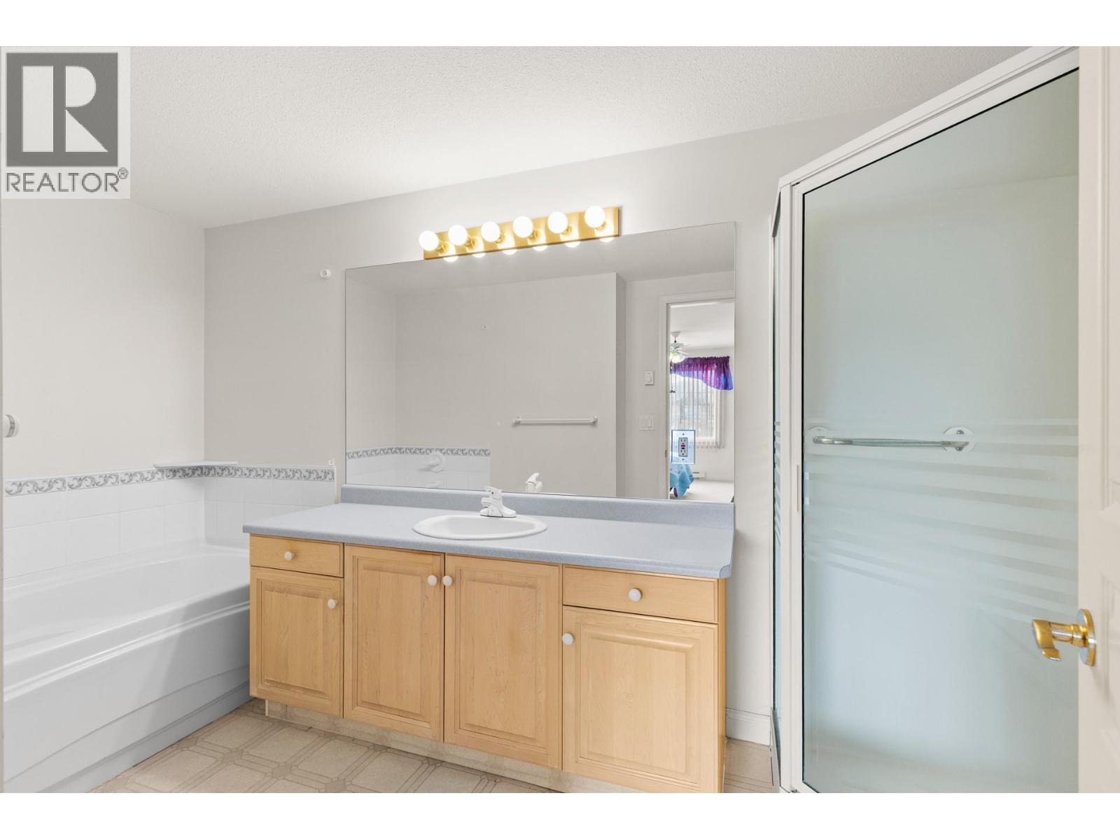 202 3890 Brown Road, West Kelowna