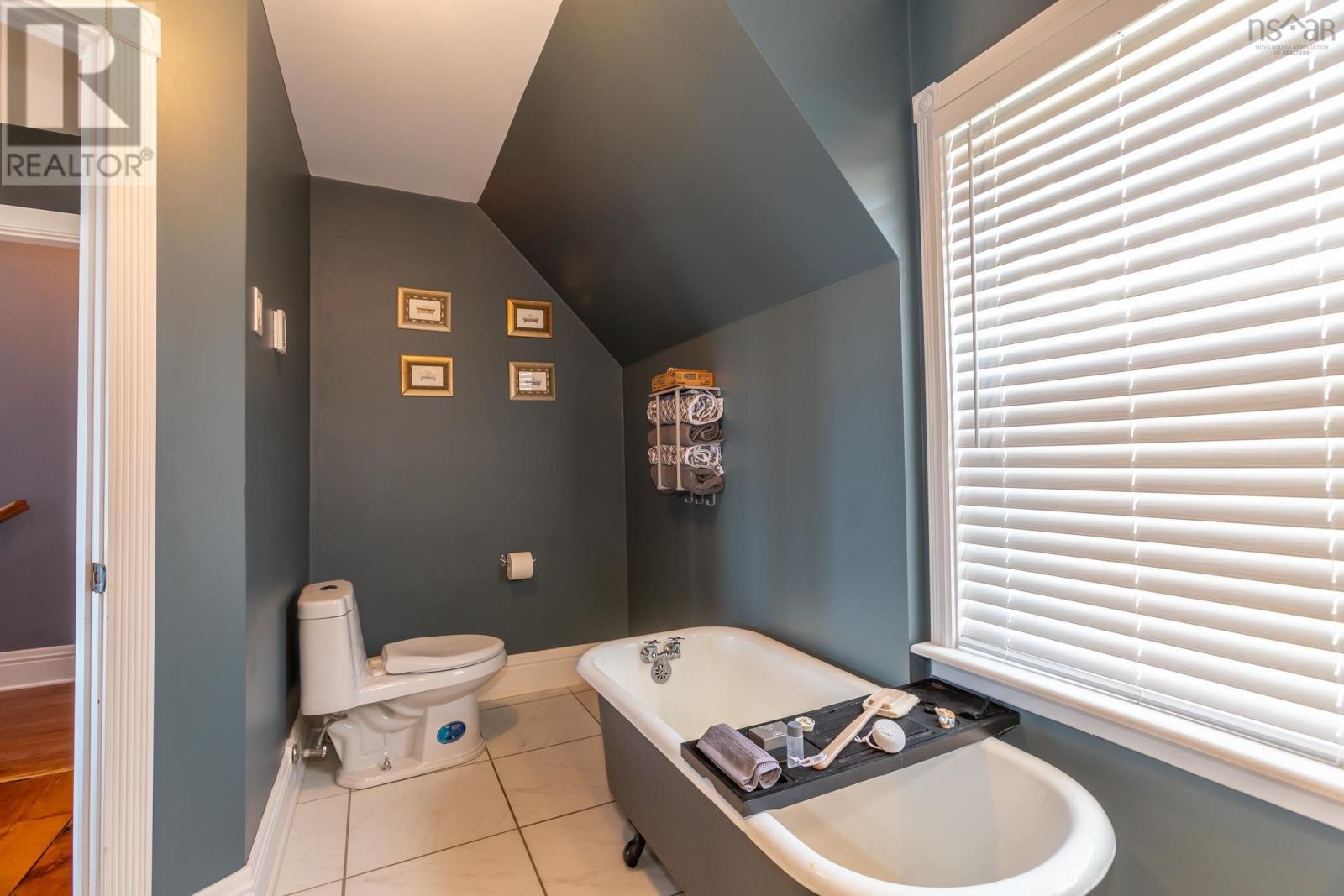 Property 9 of 49 of 8831 St. Croix Cove Road