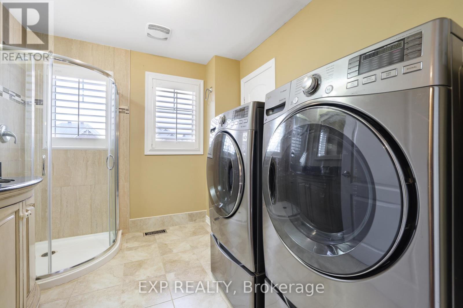 upstairs laundry/bathroom