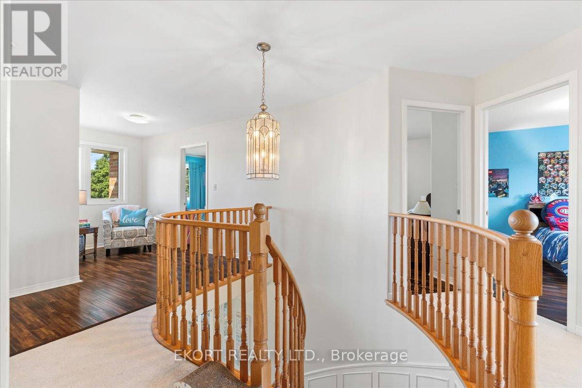 9 HURON LANE — photo 29