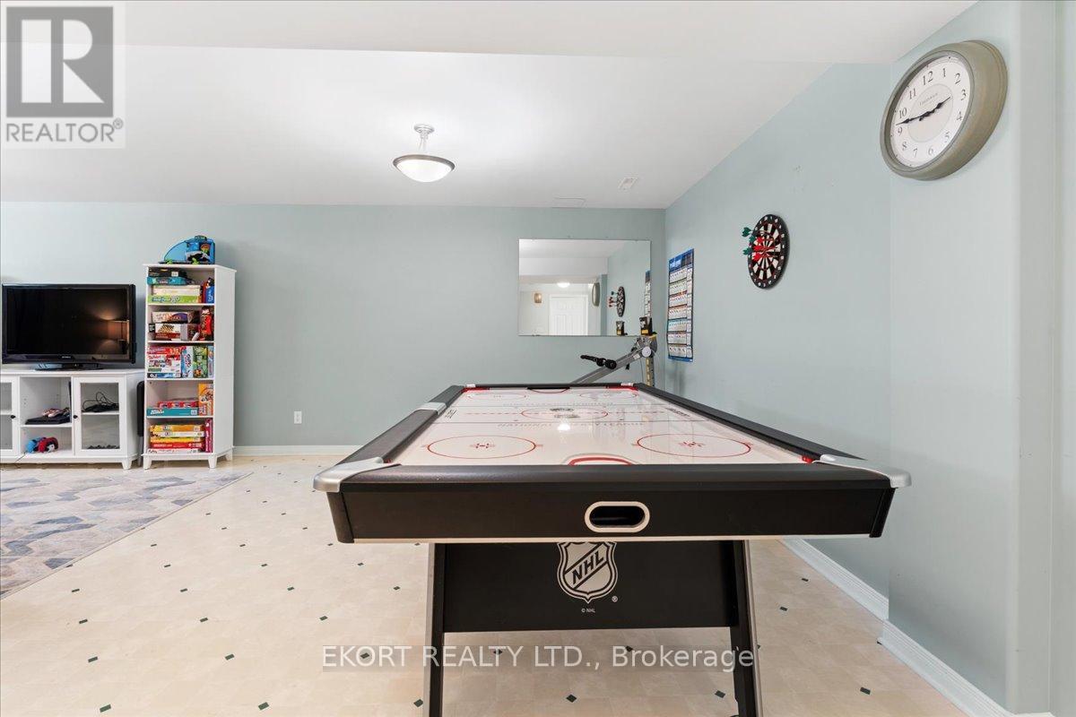 9 HURON LANE — photo 34