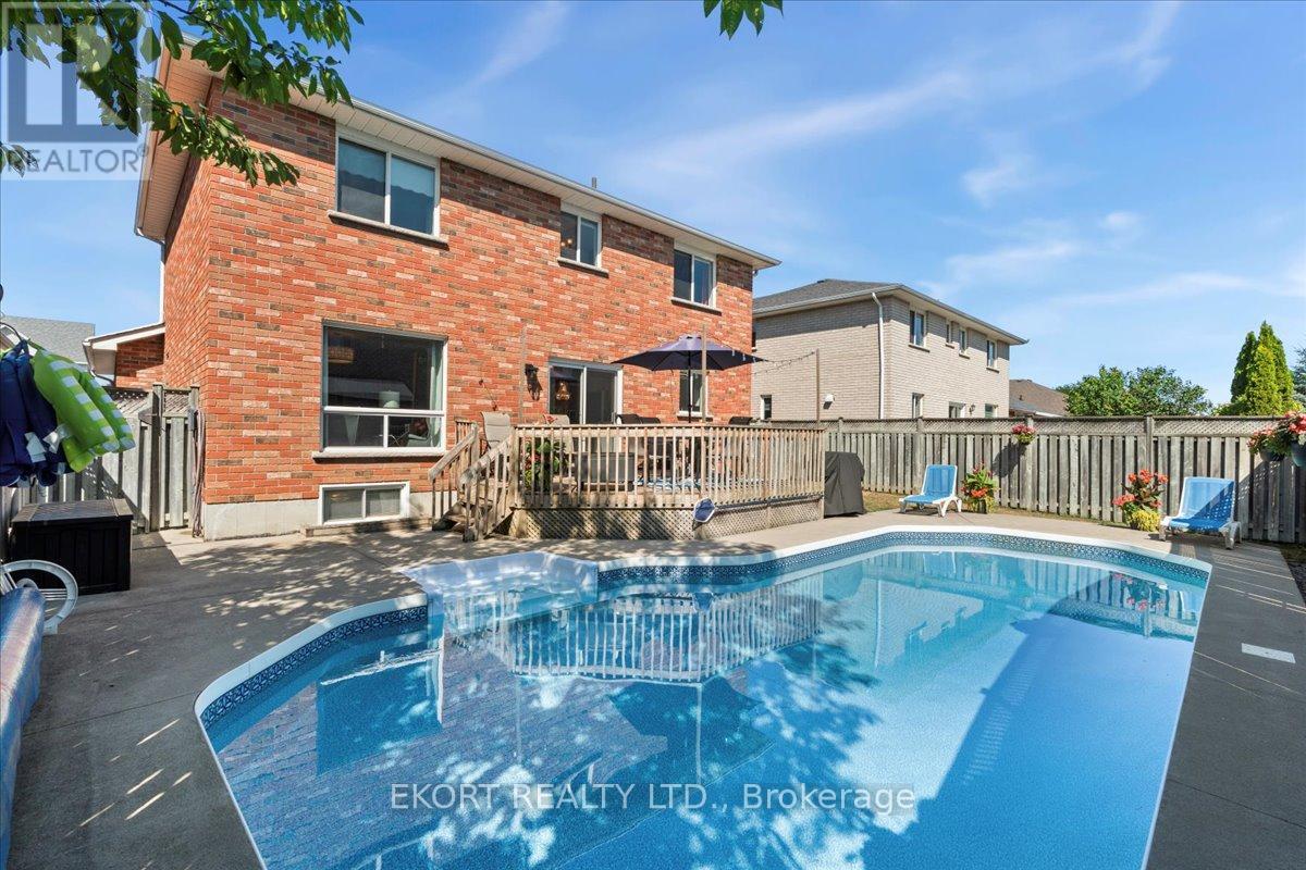9 HURON LANE — photo 40