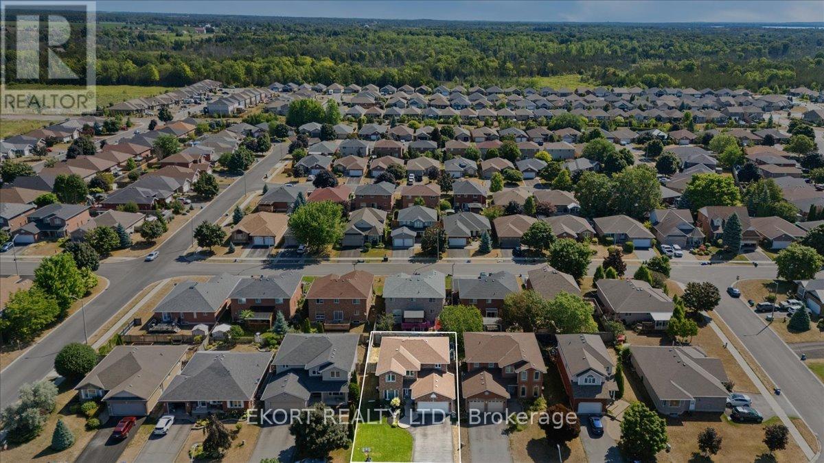 9 HURON LANE — photo 48