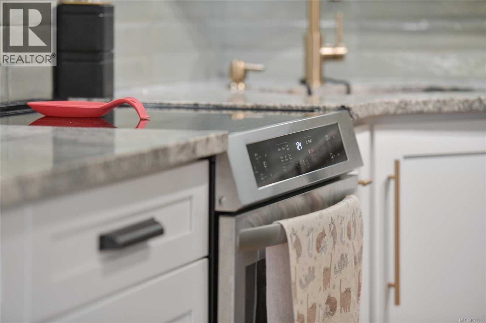 102 383 Wale Road, Colwood