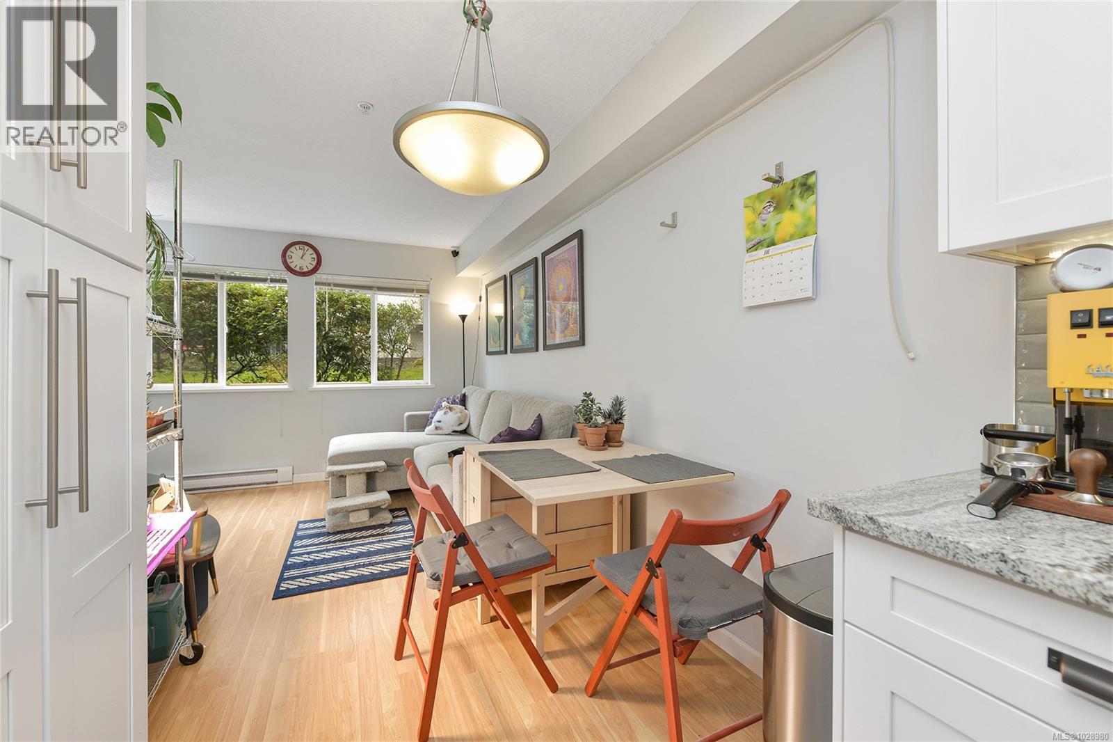 102 383 Wale Road, Colwood