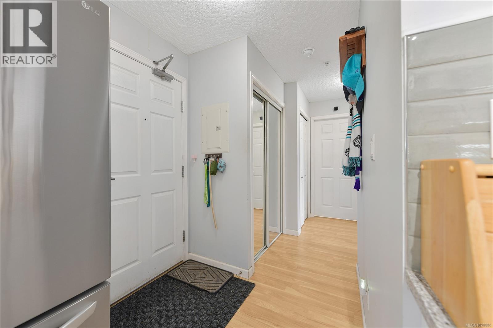 #102 383 Wale Rd - 21