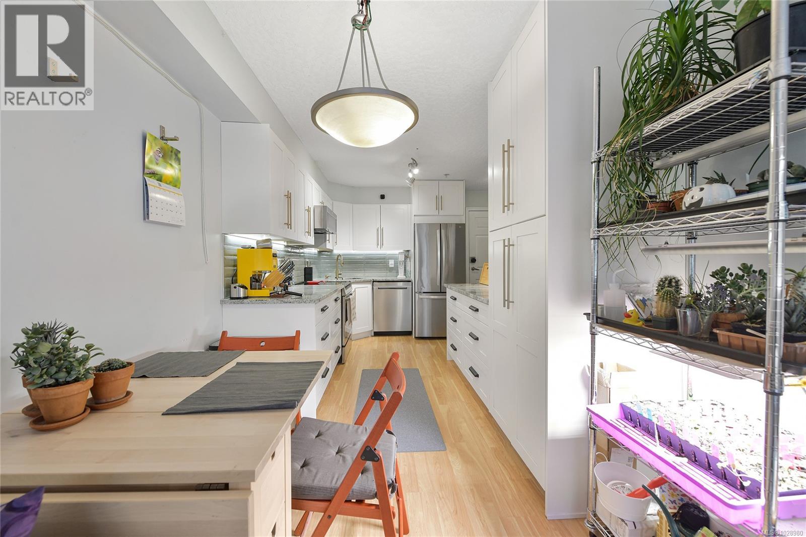 102 383 Wale Road, Colwood