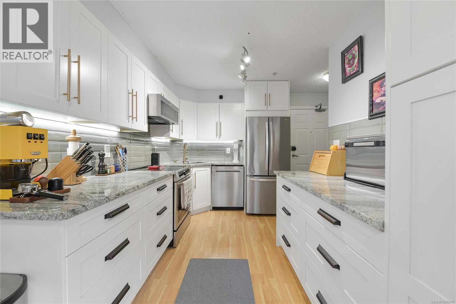 102 383 Wale Road, Colwood