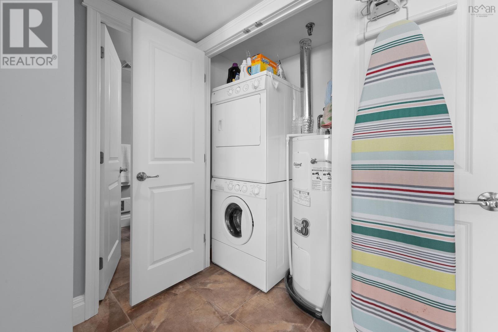 Property 5 of 18 of 1123 45 Vimy Avenue