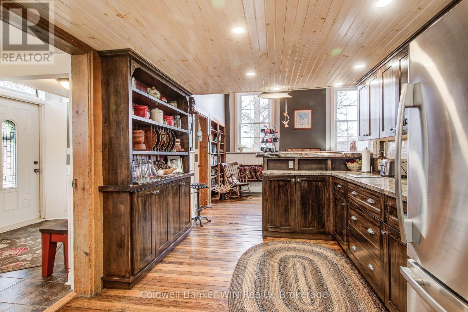 392774 SOUTHGATE 39 SIDE ROAD - 12