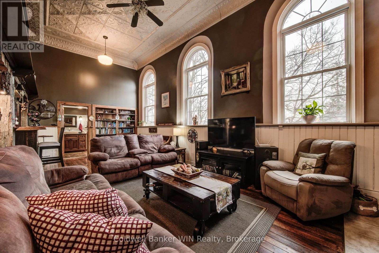 392774 SOUTHGATE 39 SIDE ROAD - 18